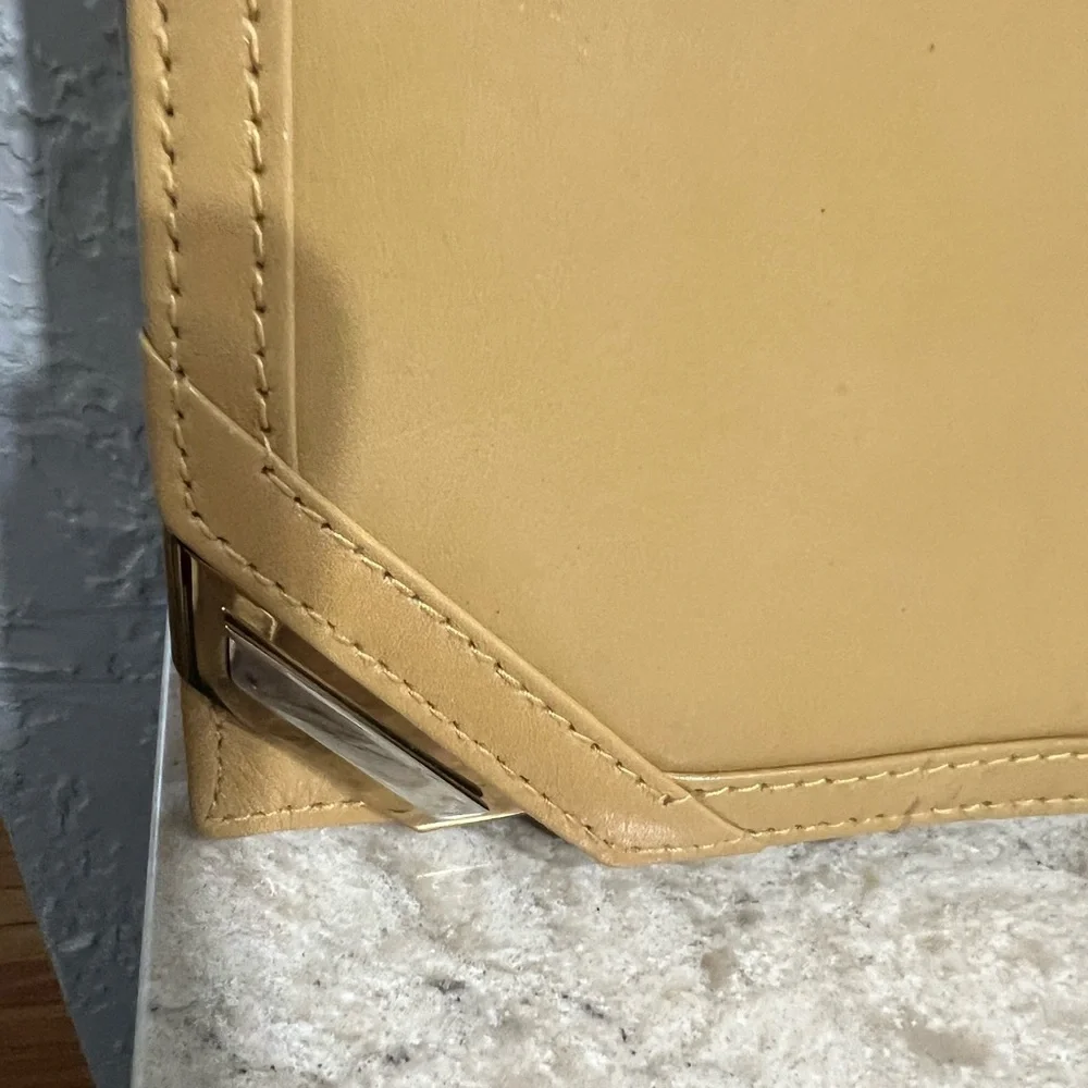 JOB Modell Vintage Tan Leather Shoulder Bag with Removable Strap